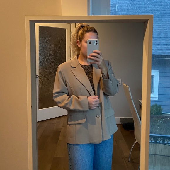 Vintage Taupe Blazer -fits like a medium - Picture 2 of 7